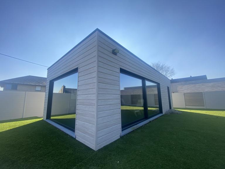 poolhouse